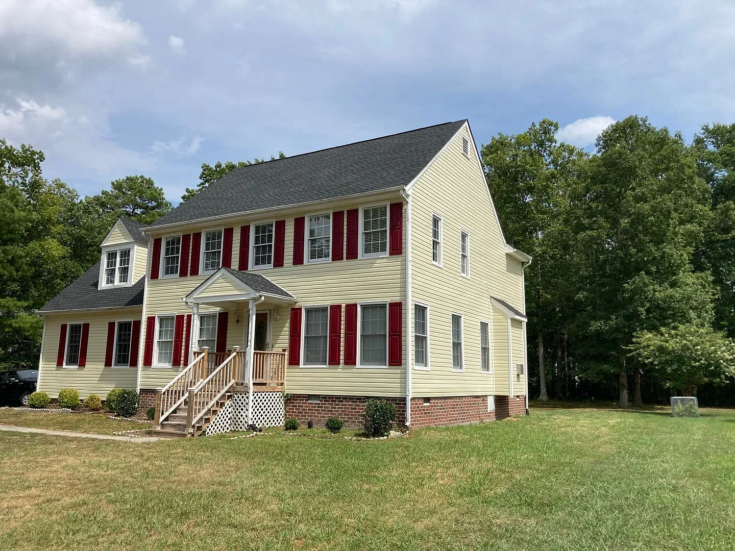 4 bed, 2.5 bath, 2260 sqft, $2,650 — Photo 4