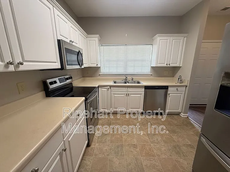 760 Tavern Ct — Photo 3