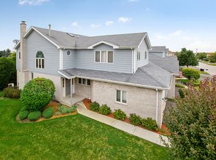8598 Tullamore Dr, Tinley Park, IL 60487