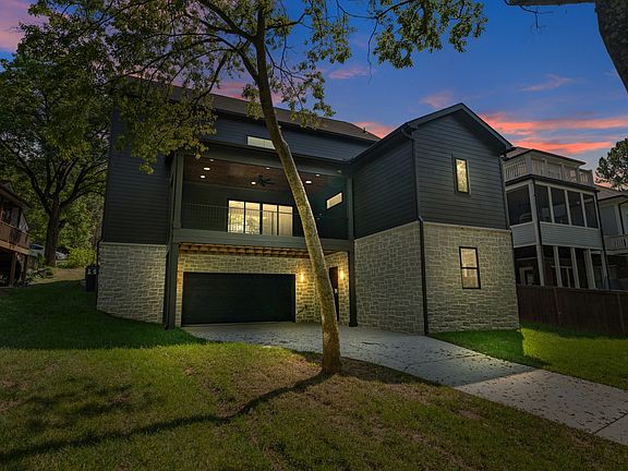 2nd image of 3204 Overlook Dr