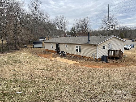 2nd image of 372 Forest Hollow Dr