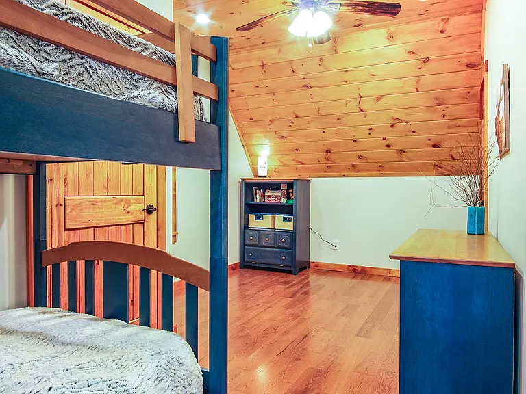 213 Rhododendron Dr — Photo 15
