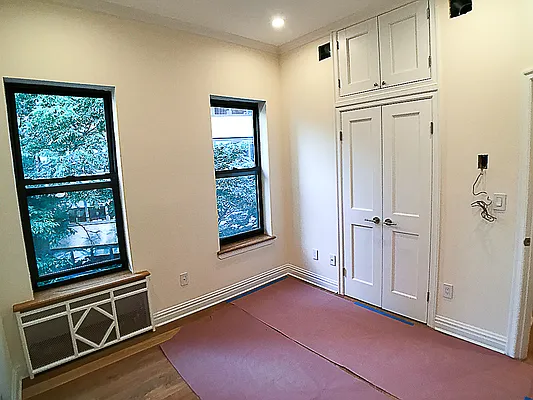 Rented by Francine Realty | media 12