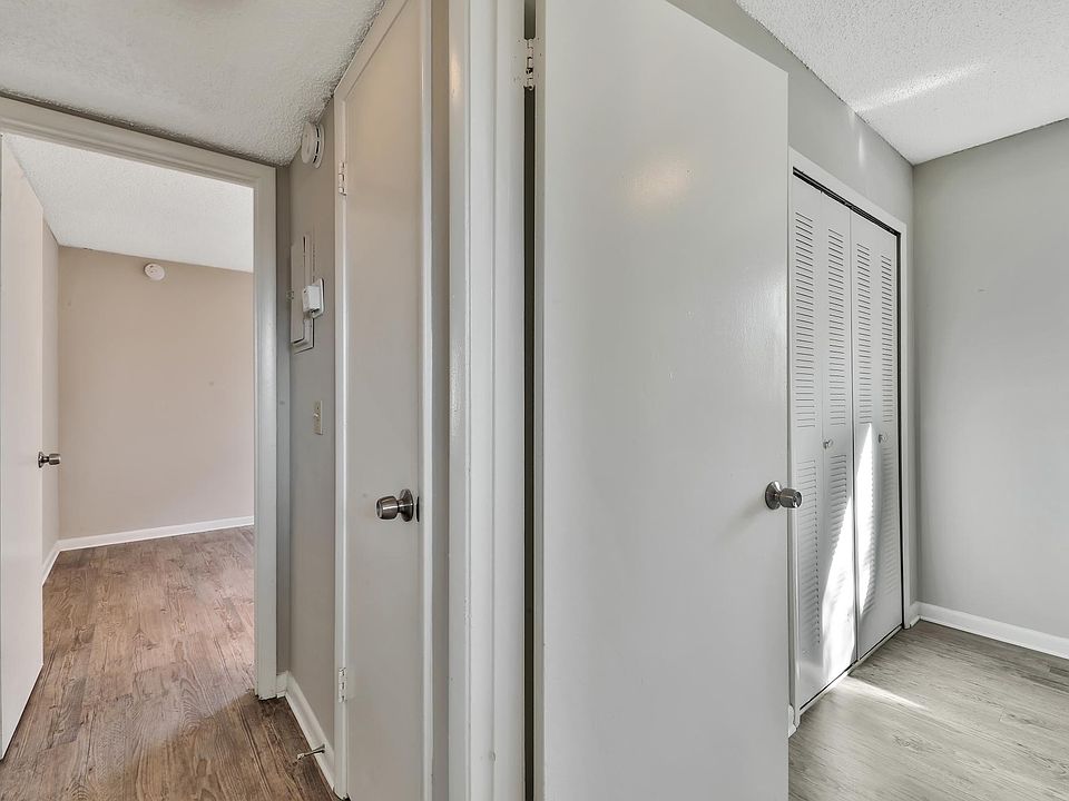 1st image of 5324 Westchase Ct #3