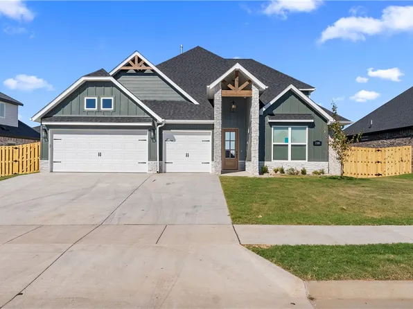 1111 Canyon Maple St, Centerton, AR 72719