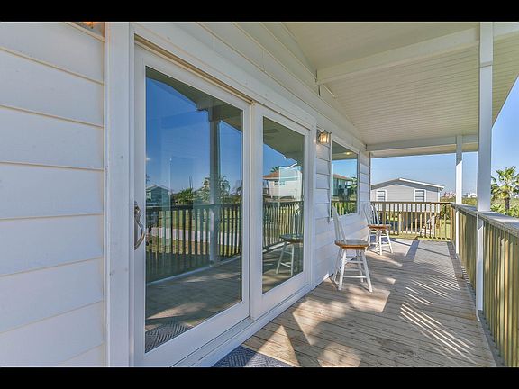 4th image of 4022 San Jacinto Dr