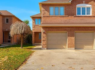 7156 Sandhurst Dr, Mississauga, ON L5N7H1