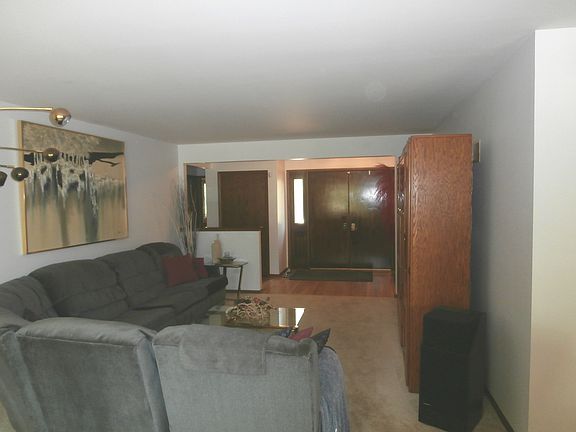 2nd image of 6011 James St
