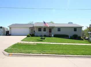 995 S 19th St, Centerville, IA 52544