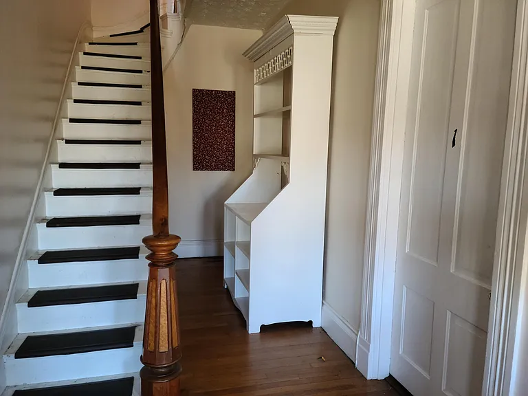 132 Old Park Ave #1 — Photo 4