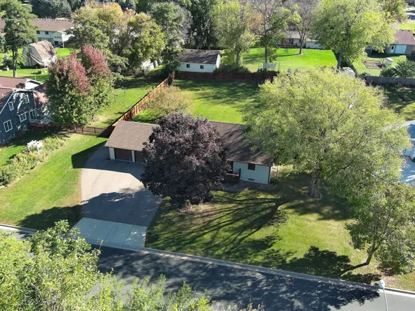 807 Central Ave S, New Prague, MN 56071