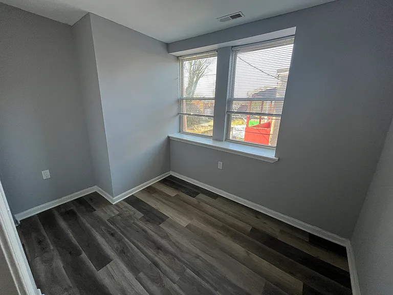 Parkside Manor — Photo 25
