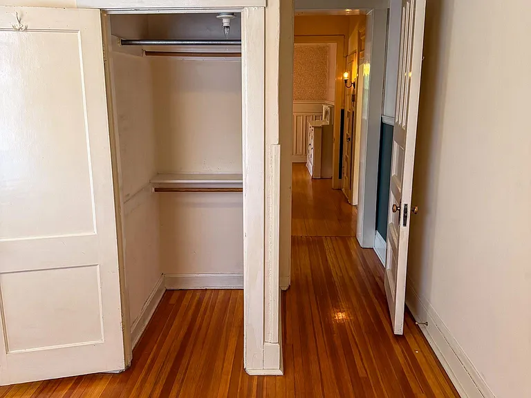 1302 N Williams St — Photo 11