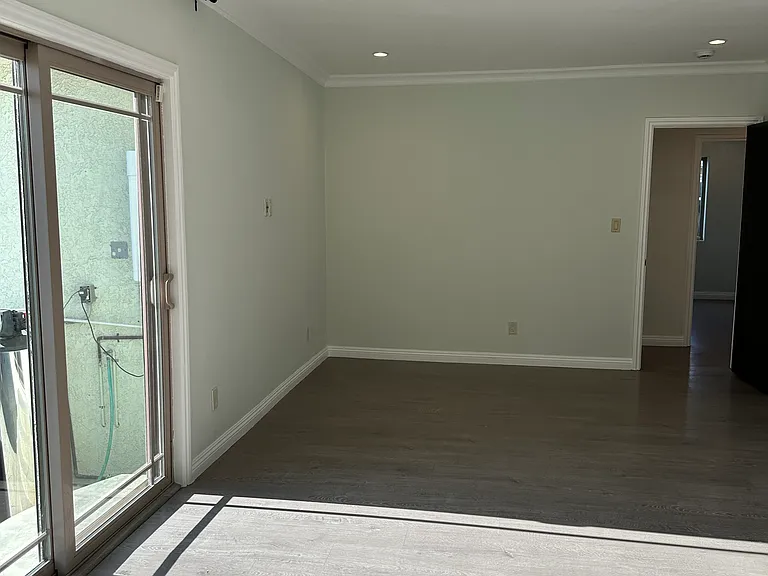 10635 Langmuir Ave — Photo 21