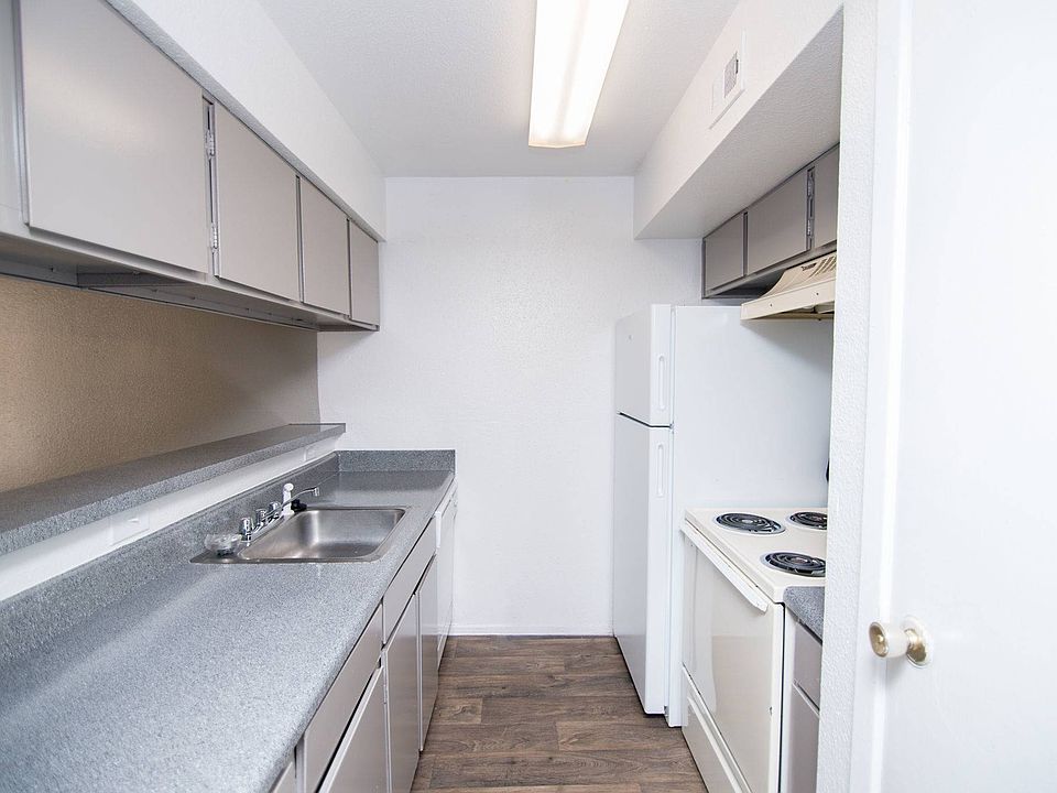 Timber Run Apartment's Kitchen