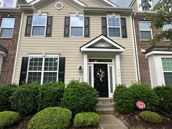 124 Spring Pine Ln, Holly Springs, NC 27540
