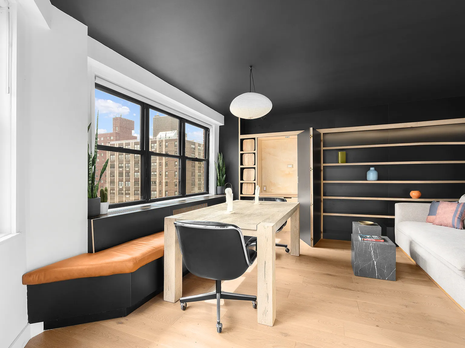 330 Third Avenue — Photo 2