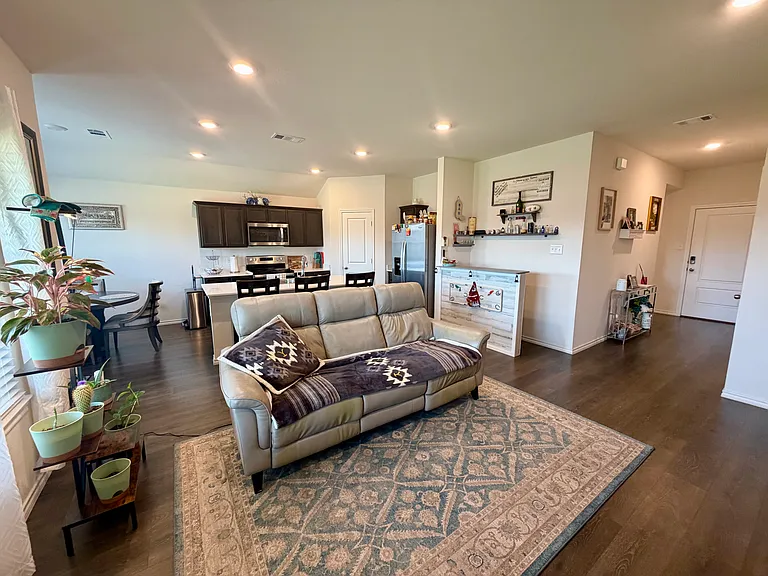 1408 Skyline Dr — Photo 9