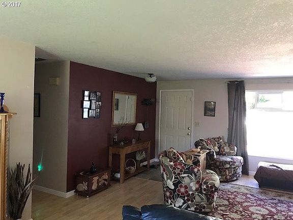 2nd image of 1966 SE Tanager Cir