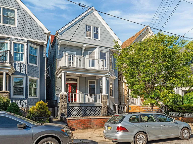 42 Duer Pl #1 — Photo 23
