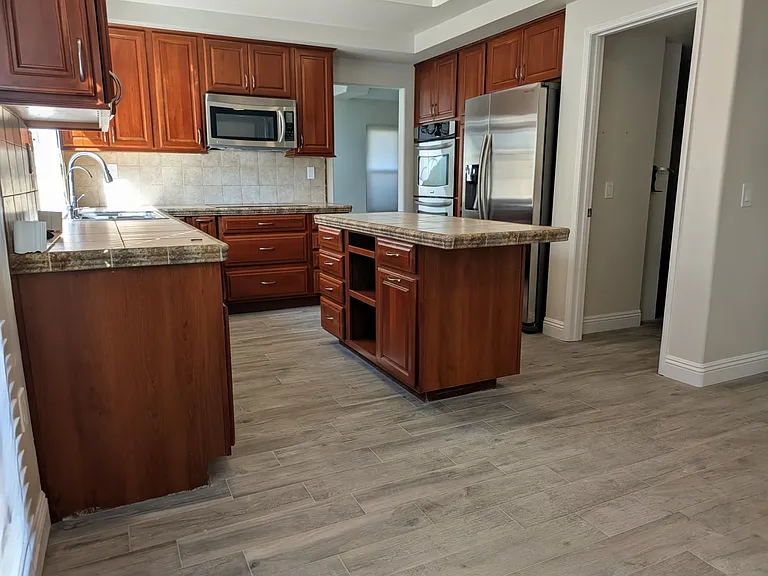 1025 Shoal Creek Ct — Photo 13