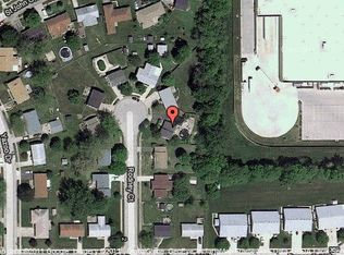 13 Rodney Ct, Beech Grove, IN 46107