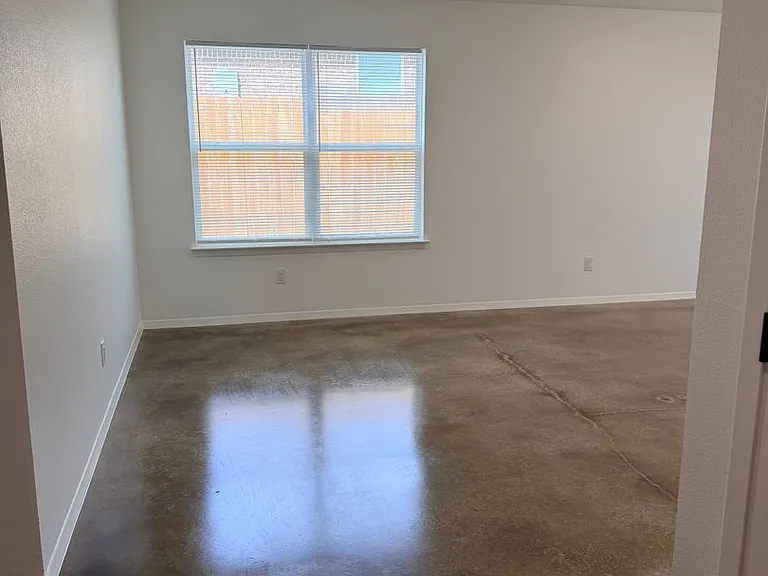 983 Cline Dr — Photo 10