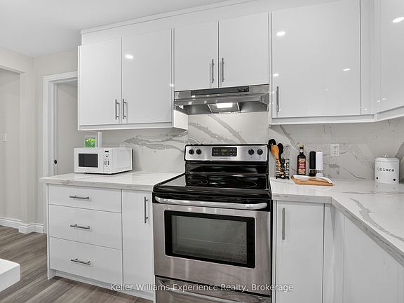 5th image of 680 Ontario St