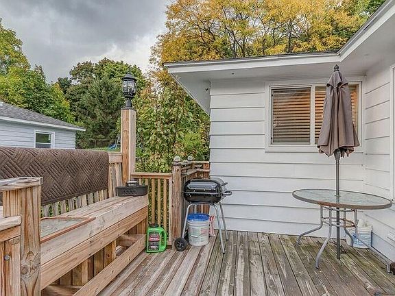 2nd image of 609 Demong Dr