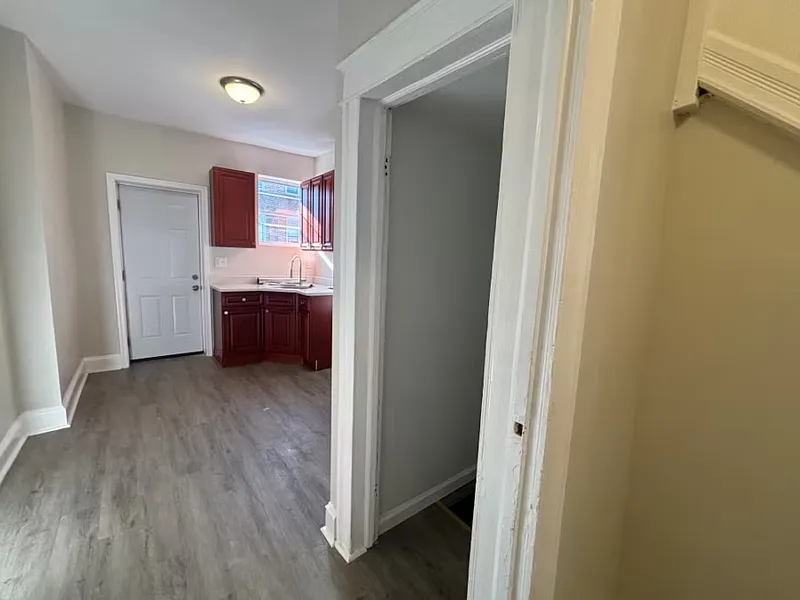 4 bed, 1.5 bath, 1280 sqft, $1,650 — Photo 4
