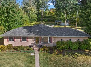 23353 Easy St, Clinton Township, MI 48036