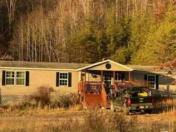 4084 Beckwith Rd, Fayetteville, WV 25840