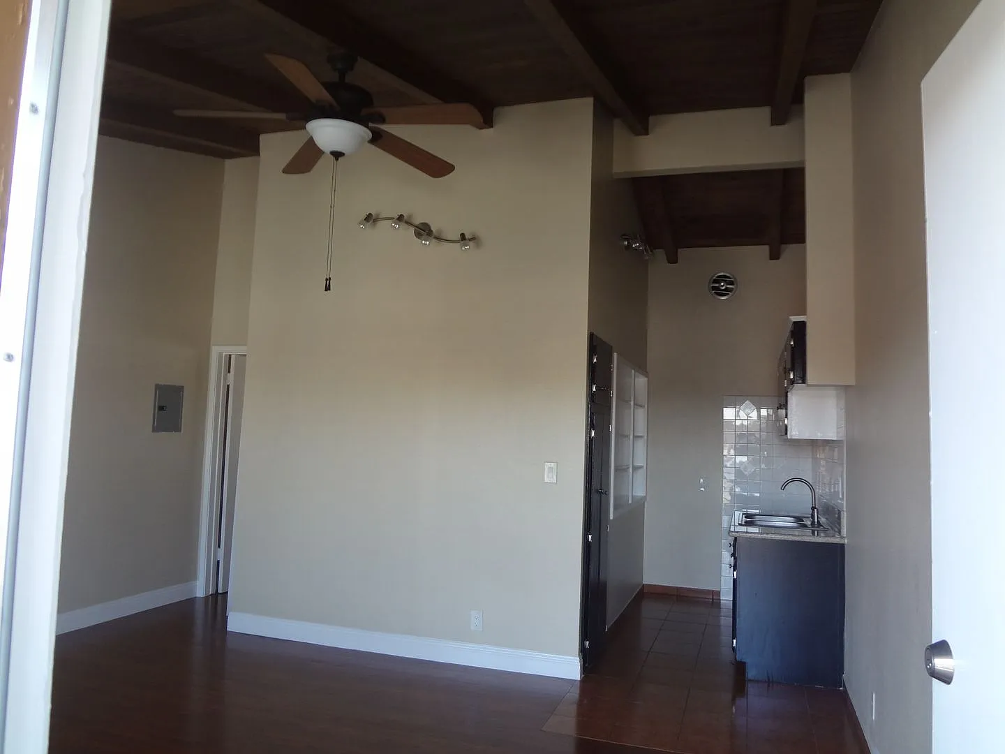 6346 Middleton LLC — Photo 4