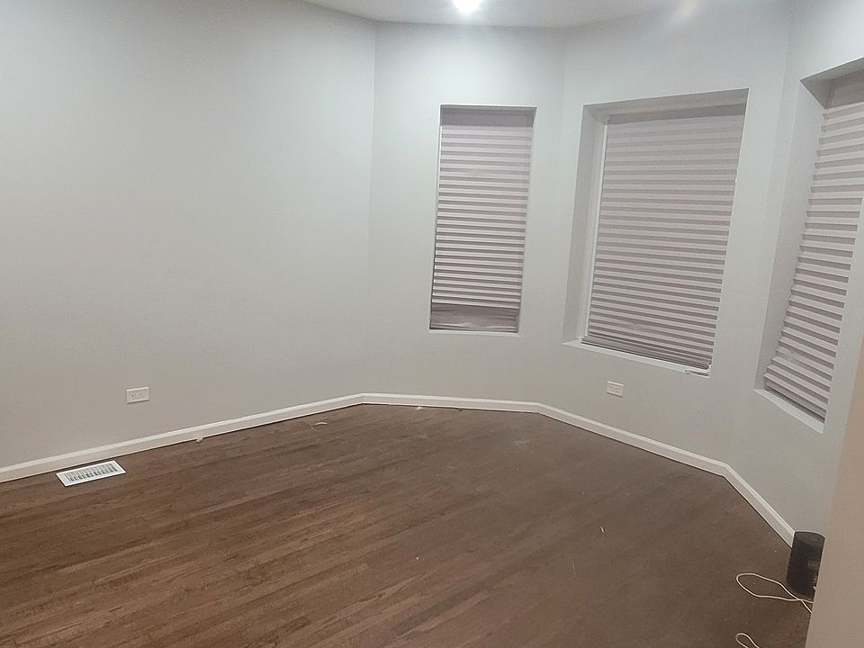 1st image of 7100 S King Dr #1