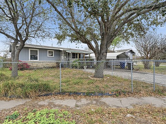 2nd image of 1006 Vernon Dr
