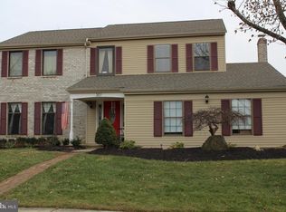 301 Emerson Dr, Lafayette Hill, PA 19444