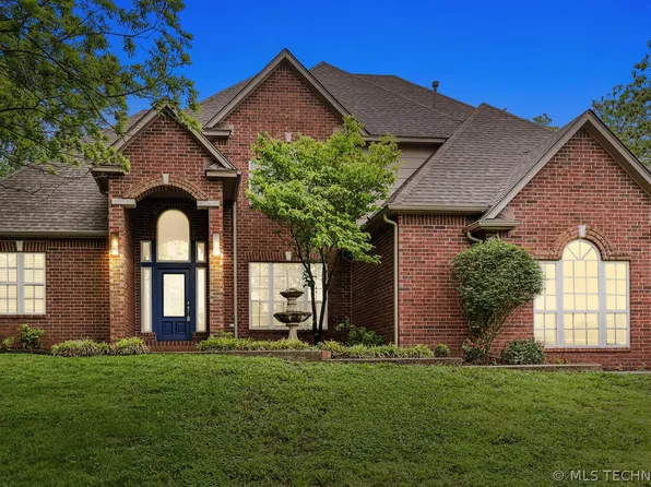 9892 E Shadowlake Dr, Claremore, OK 74017