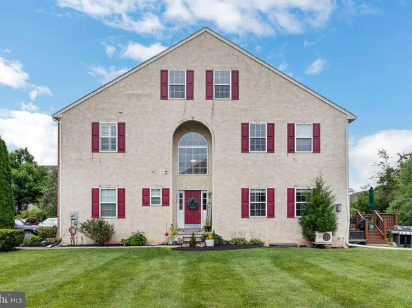 4046 Harmon Ct, Collegeville, PA 19426