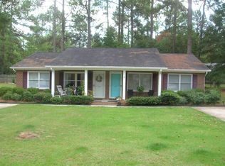 519 Clark St, Cheraw, SC 29520