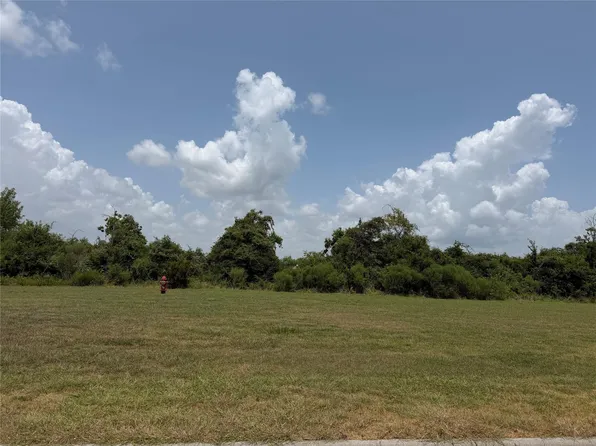 Gill Pkwy, Baytown, TX 77523