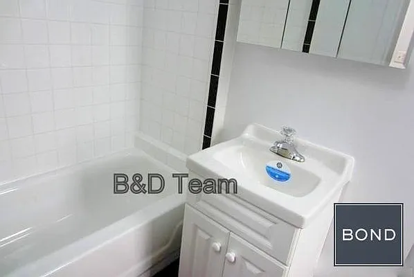 Rented by Bond New York | media 31