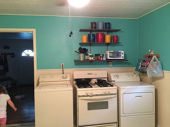 2nd image of 508 N Lake St