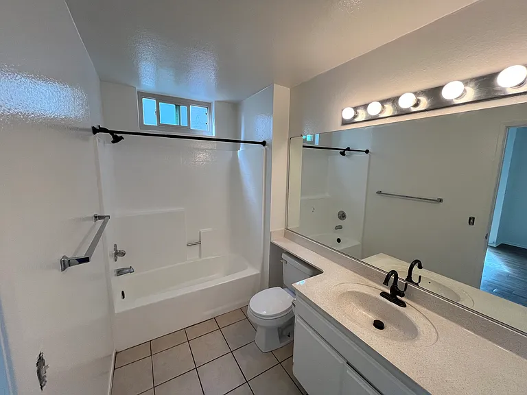 2532 S Centinela Ave #7 — Photo 12