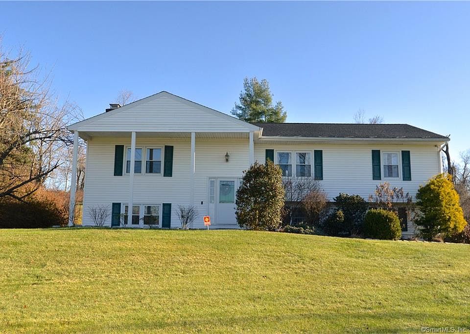 17 Meadow Drive