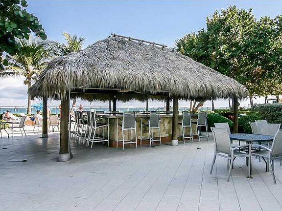 5th image of 3000 S Ocean Dr APT 202