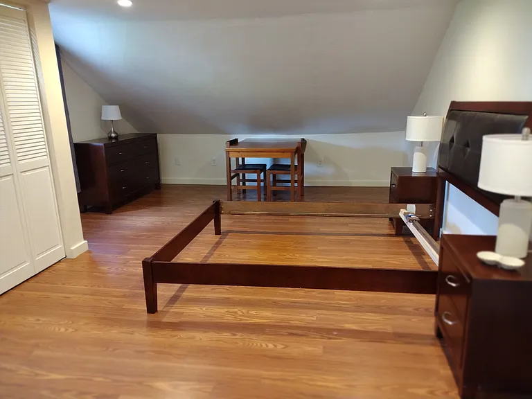 2328 Cedar Ln #B — Photo 24