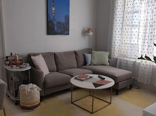 30-27 34th St #5, Astoria, NY 11103