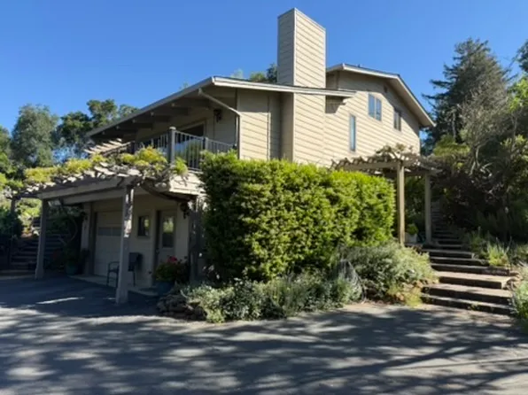 45 Los Charros Ln, Portola Valley, CA 94028