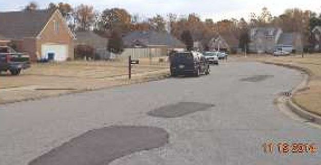 2nd image of 5770 Oakley Dr