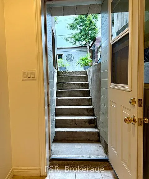 12 Lynd Ave #LOWER — Photo 13